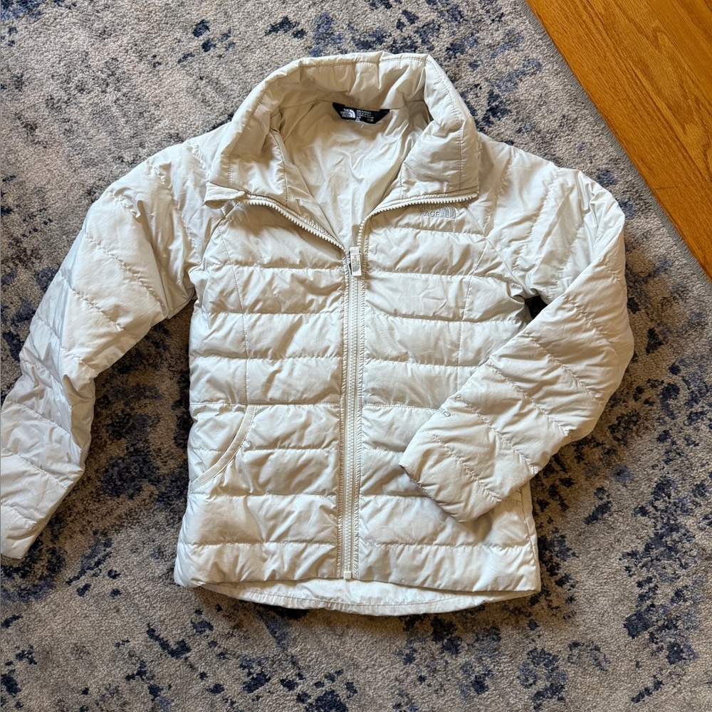 The North Face Girl’s Off-White Puffer Jacket